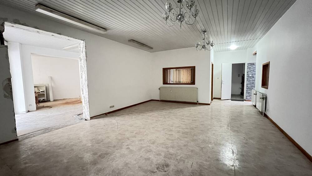 Appartementsgebouw te koop in Sint-Gillis 1060 195000.00€ slaapkamers 145.00m² - Zoekertje 447801