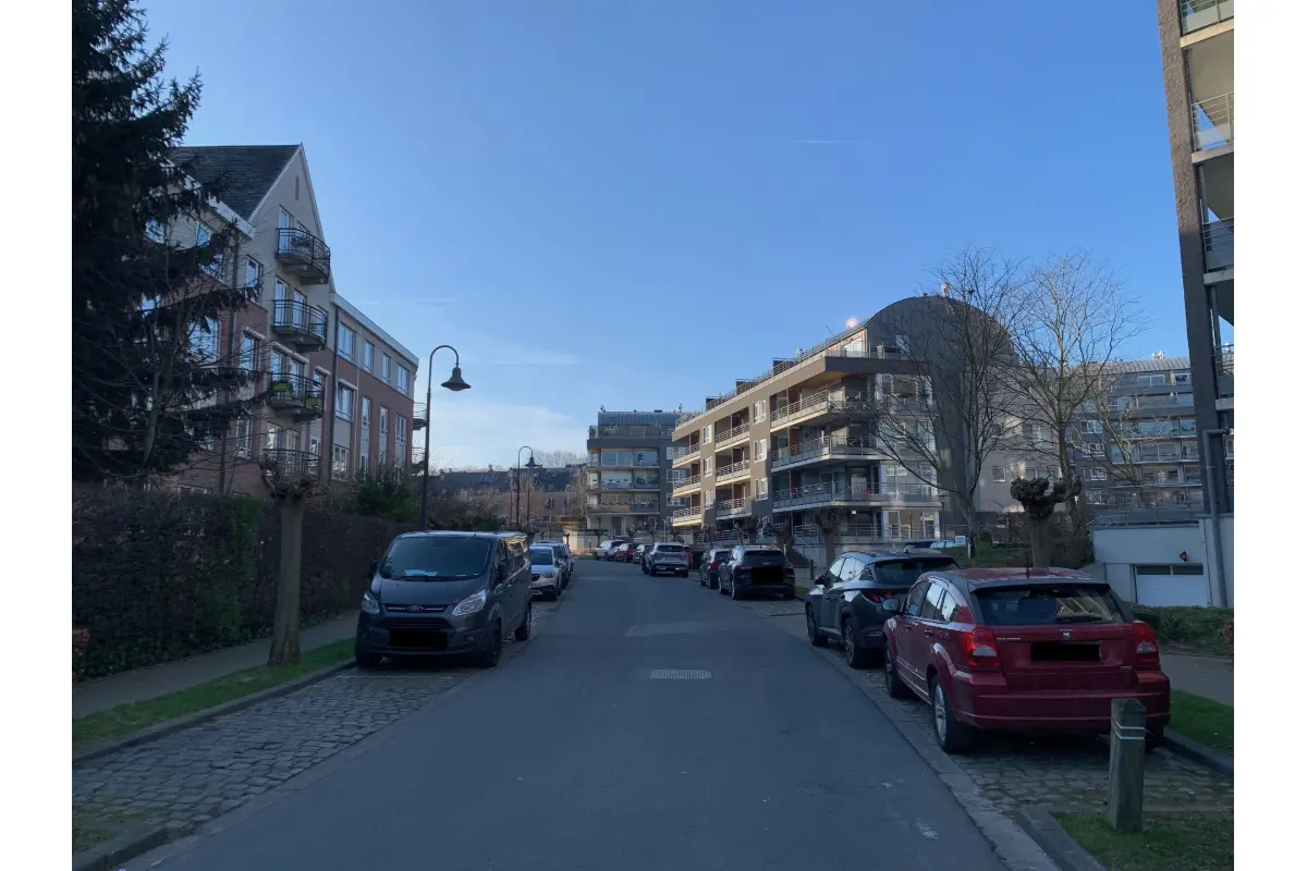 Parking & garage te  huur in Jette 1090 40.00€  slaapkamers m² - Zoekertje 451987