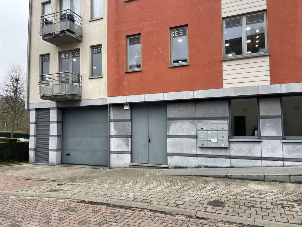Parking & garage te huur in Sint-Lambrechts-Woluwe 1200 80.00€ slaapkamers m² - Zoekertje 449549