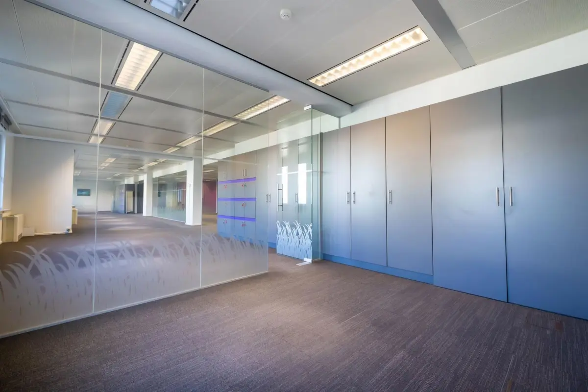 Commerce à louer à Etterbeek 1040 3085.00€  chambres 200.00m² - annonce 451479