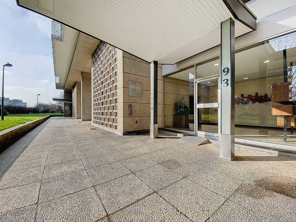 Handelszaak te koop in Sint-Jans-Molenbeek 1080 95000.00€ slaapkamers 30.00m² - Zoekertje 451719