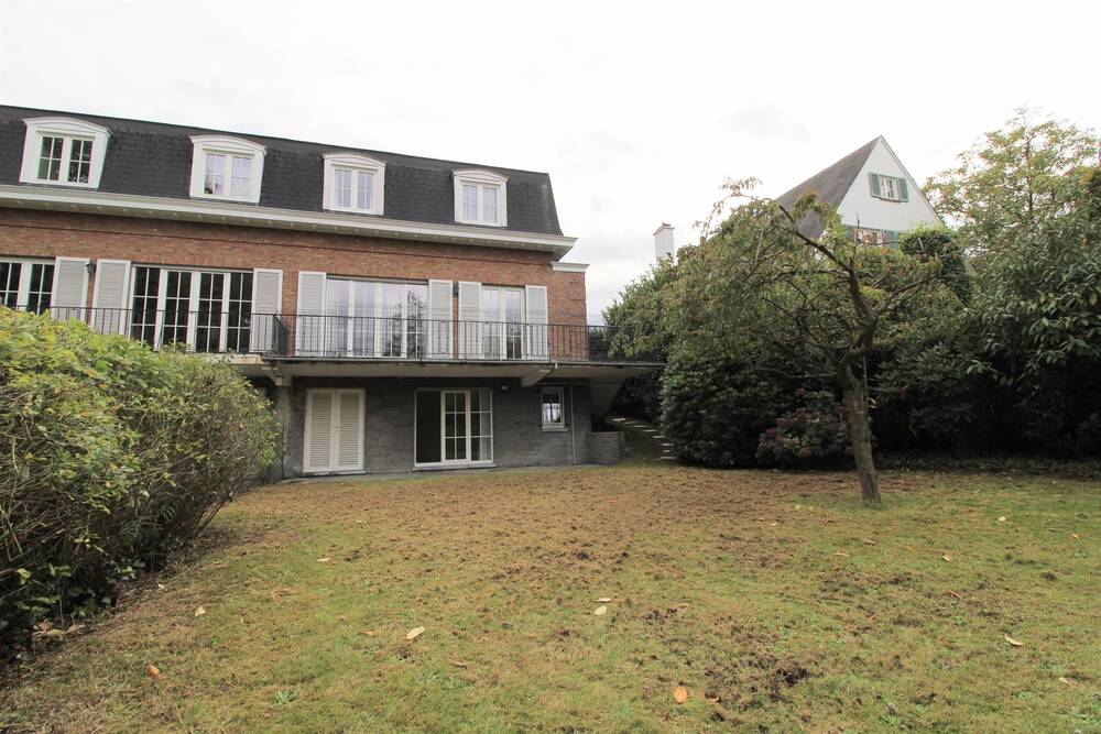 Huis te huur in Sint-Pieters-Woluwe 1150 3100.00€ 5 slaapkamers 250.00m² - Zoekertje 450402