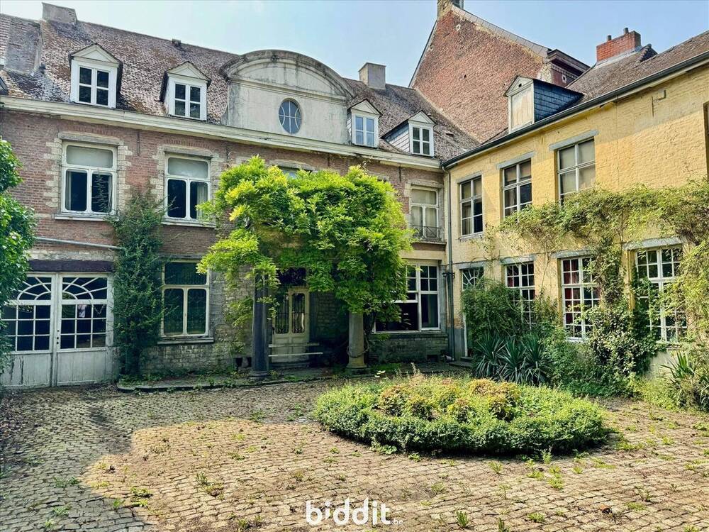 Château à vendre à Nivelles 1400 650000.00€ 7 chambres m² - annonce 450560
