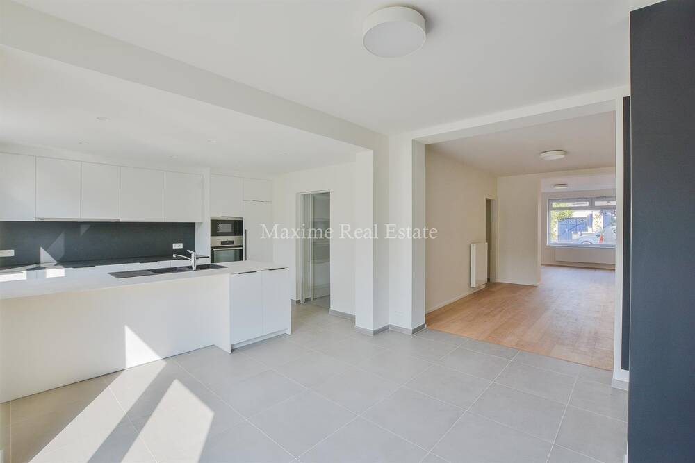 Huis te huur in Sint-Pieters-Woluwe 1150 3400.00€ 5 slaapkamers 220.00m² - Zoekertje 452834