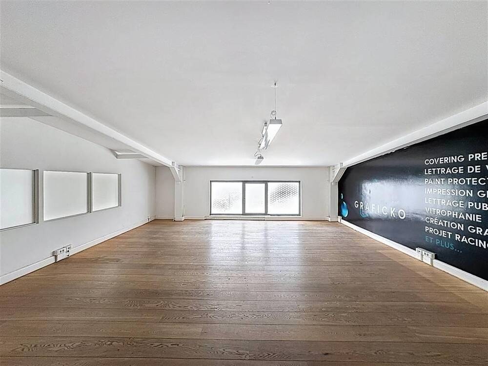 Handelszaak te in Eigenbrakel 1420 2050.00€ slaapkamers 125.00m² - Zoekertje 453102