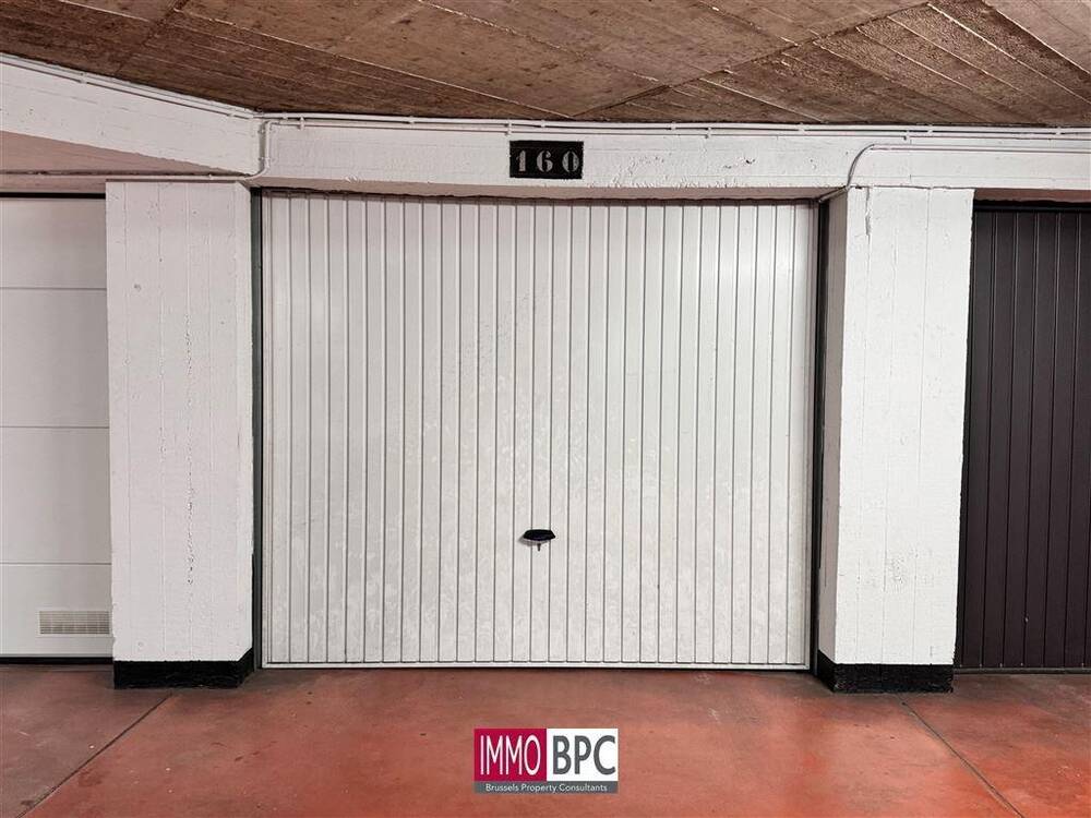 Box à vendre à Molenbeek-Saint-Jean 1080 27000.00€ chambres m² - annonce 453705