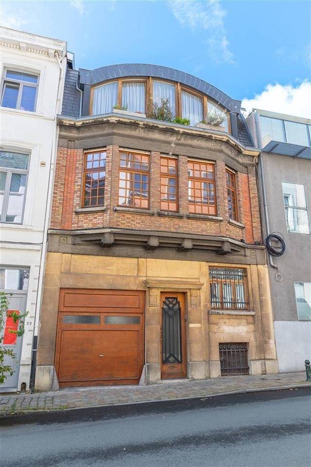 Huis te  koop in Elsene 1050 670000.00€ 3 slaapkamers 220.00m² - Zoekertje 454710