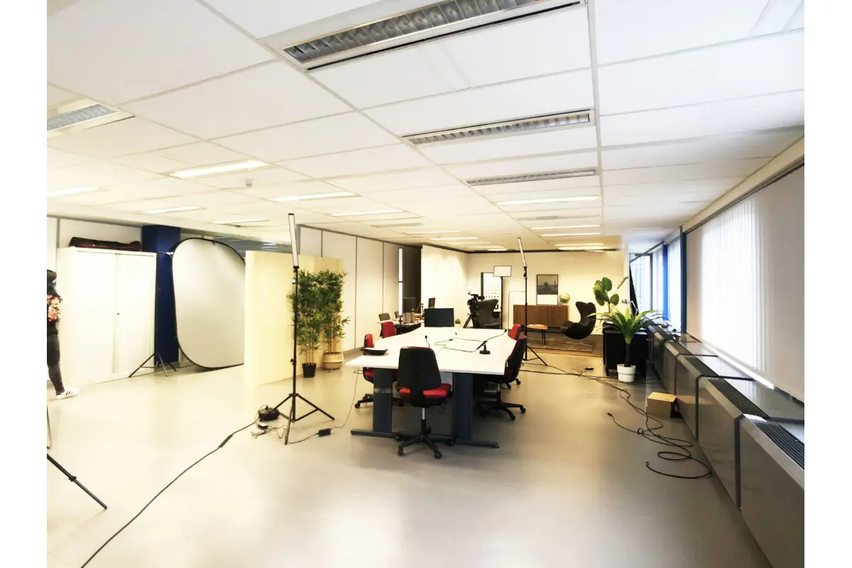 Handelszaak te  huur in Evere 1140 4570.00€  slaapkamers 457.00m² - Zoekertje 456122