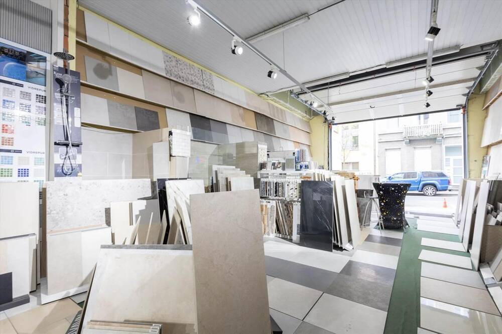 Commerce à vendre à Molenbeek-Saint-Jean 1080 359000.00€ 1 chambres 360.00m² - annonce 456870