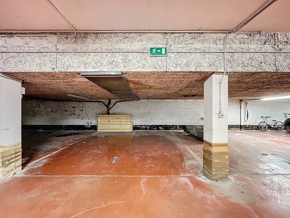 Parking à vendre à Woluwe-Saint-Lambert 1200 24000.00€ chambres m² - annonce 456422