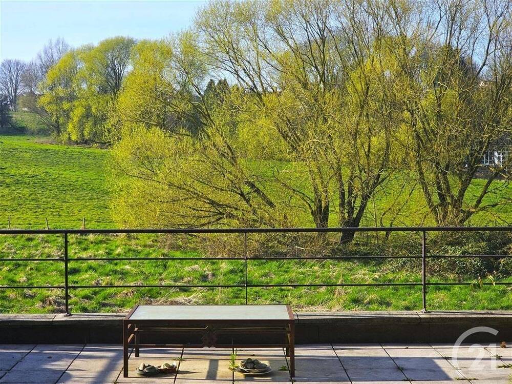 Benedenverdieping te koop in Sint-Jans-Molenbeek 1080 330000.00€ 2 slaapkamers 90.00m² - Zoekertje 456973