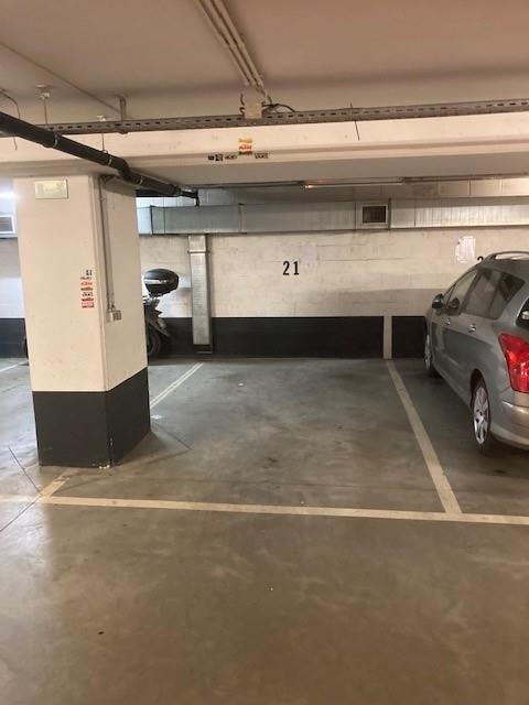 Parking / garage à louer à Saint-Gilles 1060 125.00€ chambres m² - annonce 457960