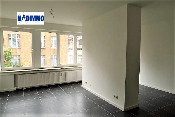 Studio à louer à Etterbeek 1040 875.00€ chambres 35.00m² - annonce 457382