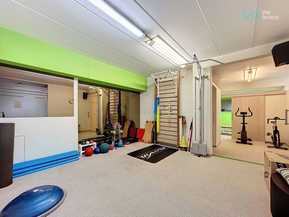 Handelszaak te huur in Neder-Over-Heembeek 1120 1950.00€ slaapkamers 140.00m² - Zoekertje 458651