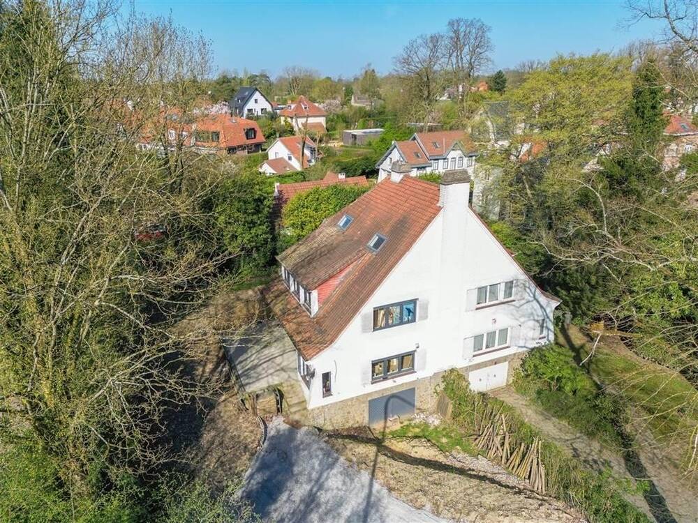 Villa te in Sint-Genesius-Rode 1640 575000.00€ 4 slaapkamers 150.00m² - Zoekertje 459878