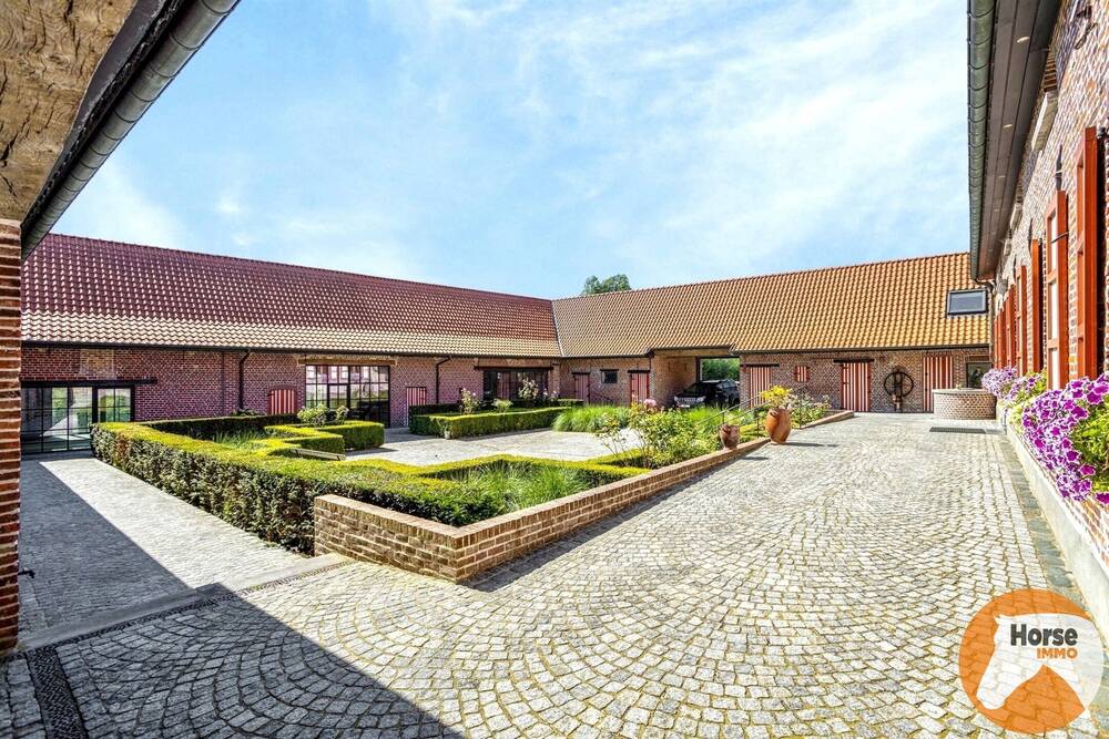 Bungalow à vendre à Nukerke 9681 2195000.00€ 8 chambres 374.00m² - annonce 461075