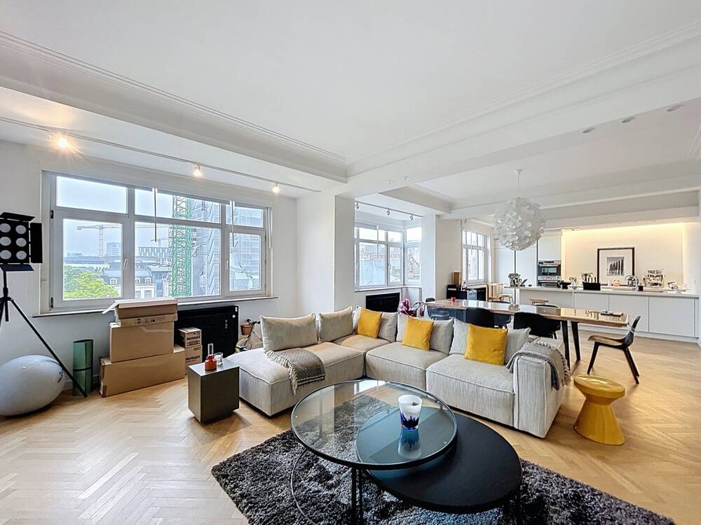 Appartement te  huur in Etterbeek 1040 1800.00€ 2 slaapkamers 155.00m² - Zoekertje 461150