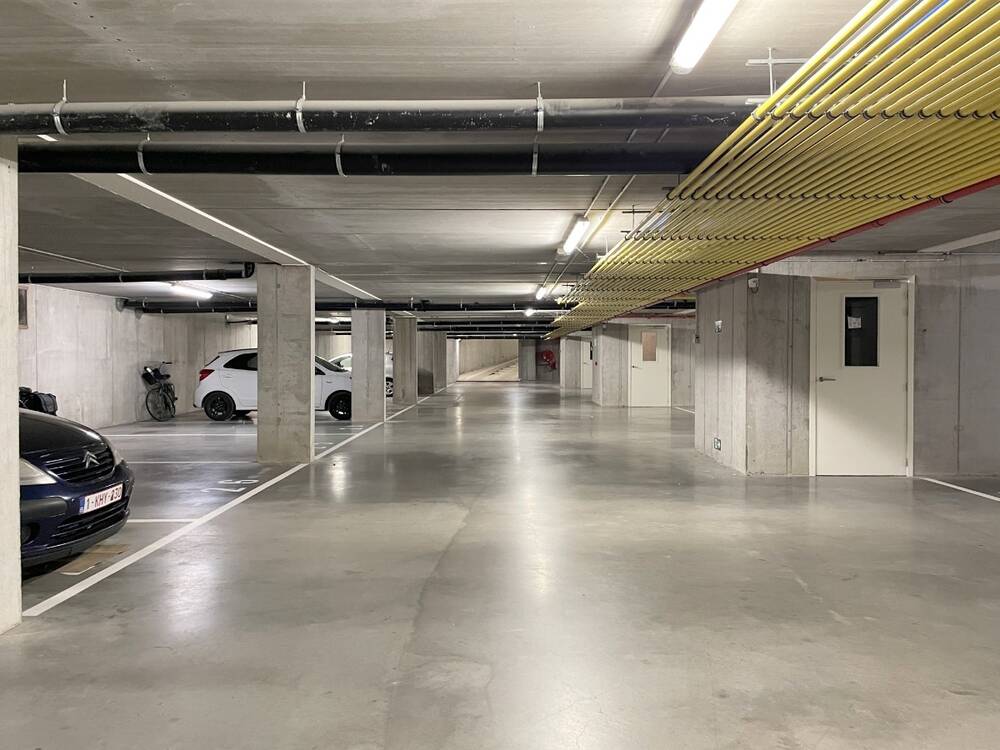Parking & garage te huur in Harelbeke 8530 70.00€ 0 slaapkamers 12.00m² - Zoekertje 461324