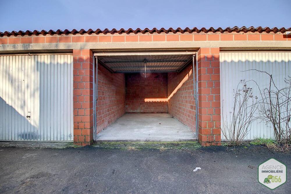 Parking & garage te huur in Moeskroen 7700 70.00€ slaapkamers 16.00m² - Zoekertje 460576