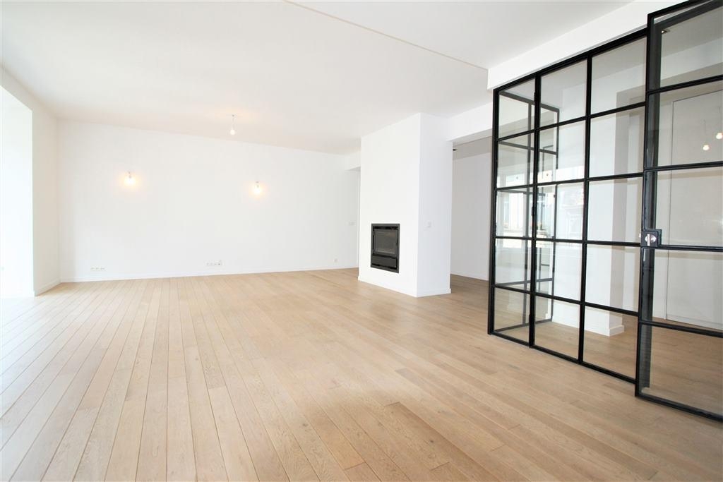 Appartement à louer à Saint-Gilles 1060 2500.00€ 3 chambres 147.00m² - annonce 461126