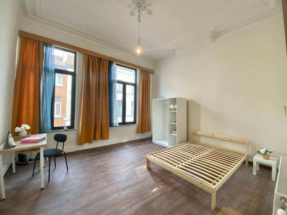Appartement te huur in Schaarbeek 1030 600.00€ 1 slaapkamers 220.00m² - Zoekertje 461348