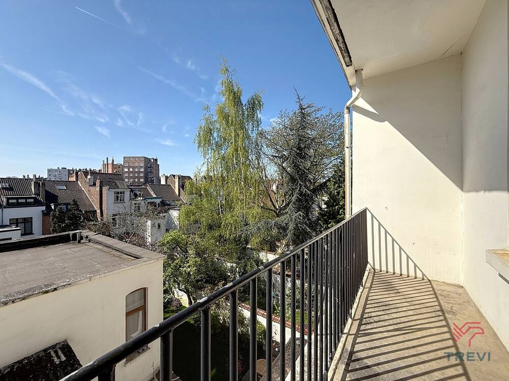 Appartement te  huur in Etterbeek 1040 1250.00€ 2 slaapkamers 109.00m² - Zoekertje 460619