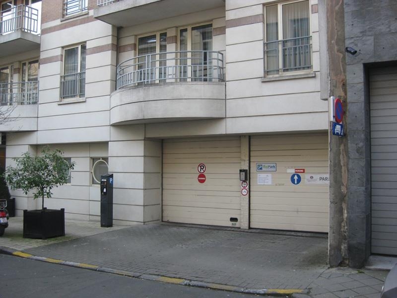 Parking & garage te huur in Elsene 1050 165.00€ slaapkamers m² - Zoekertje 461175