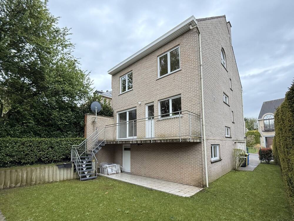 Huis te  in Kraainem 1950 3300.00€ 6 slaapkamers 300.00m² - Zoekertje 460419