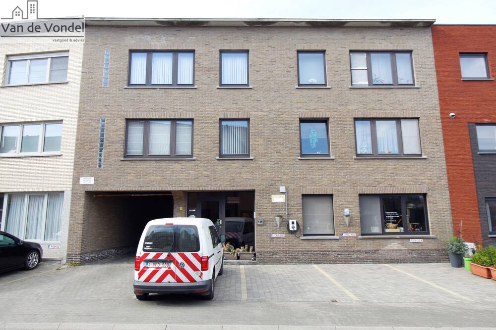 Parking / garage à vendre à Erembodegem 9320 17900.00€ chambres 17.00m² - annonce 461220