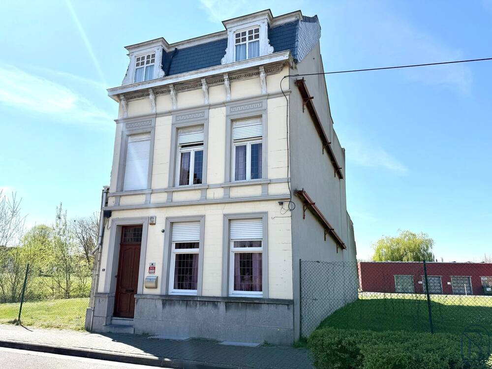 Maison de maître à vendre à Renaix 9600 215000.00€ 4 chambres 200.00m² - annonce 460487