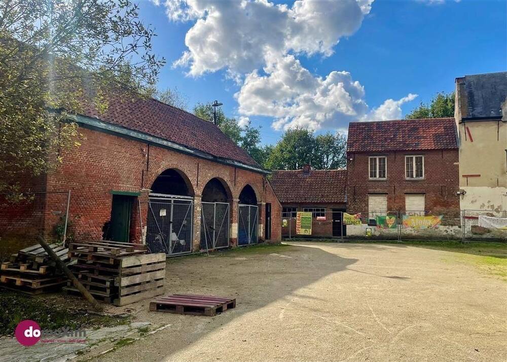 Commerce à vendre à Wavre-Notre-Dame 2861 375000.00€  chambres 215.00m² - annonce 461626