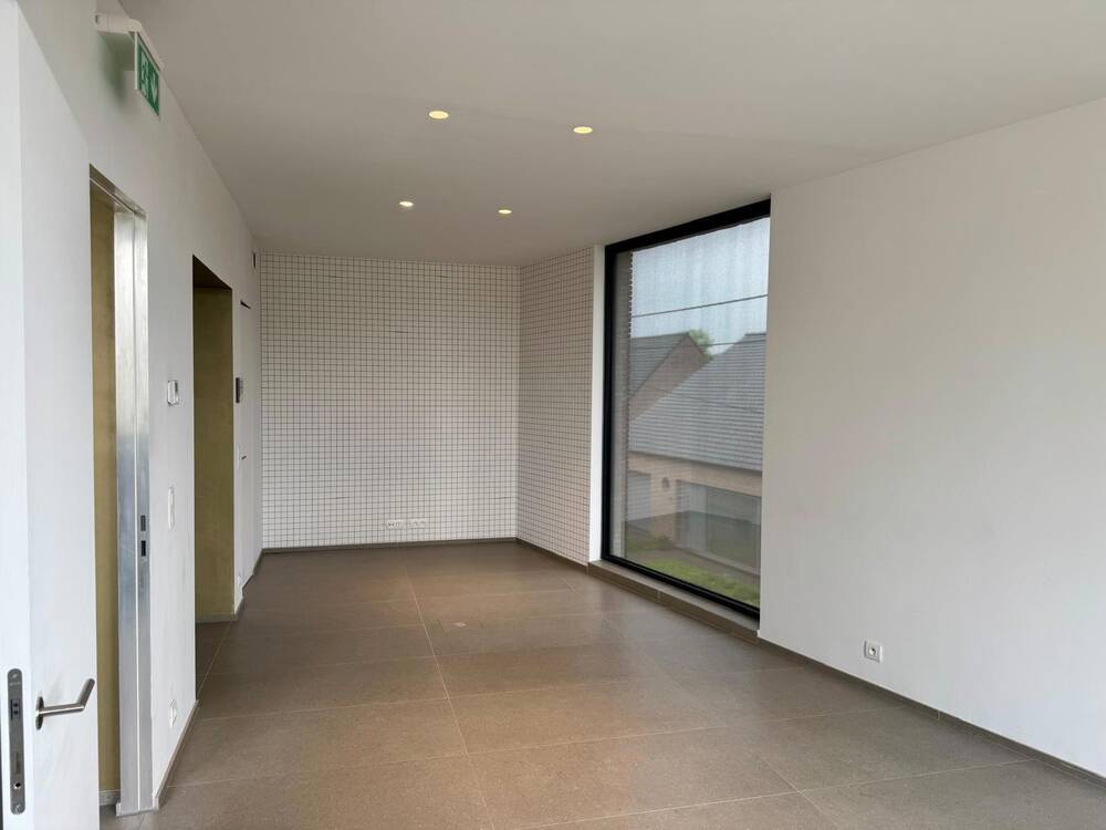 Commerce à louer à Grammont 9500 790.00€ chambres 60.00m² - annonce 461707