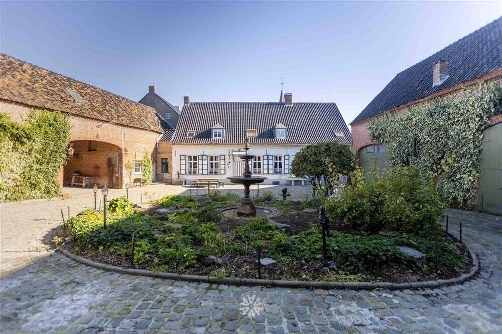 Commerce à vendre à Zegelsem 9660 1475000.00€ 10 chambres 622.00m² - annonce 462388