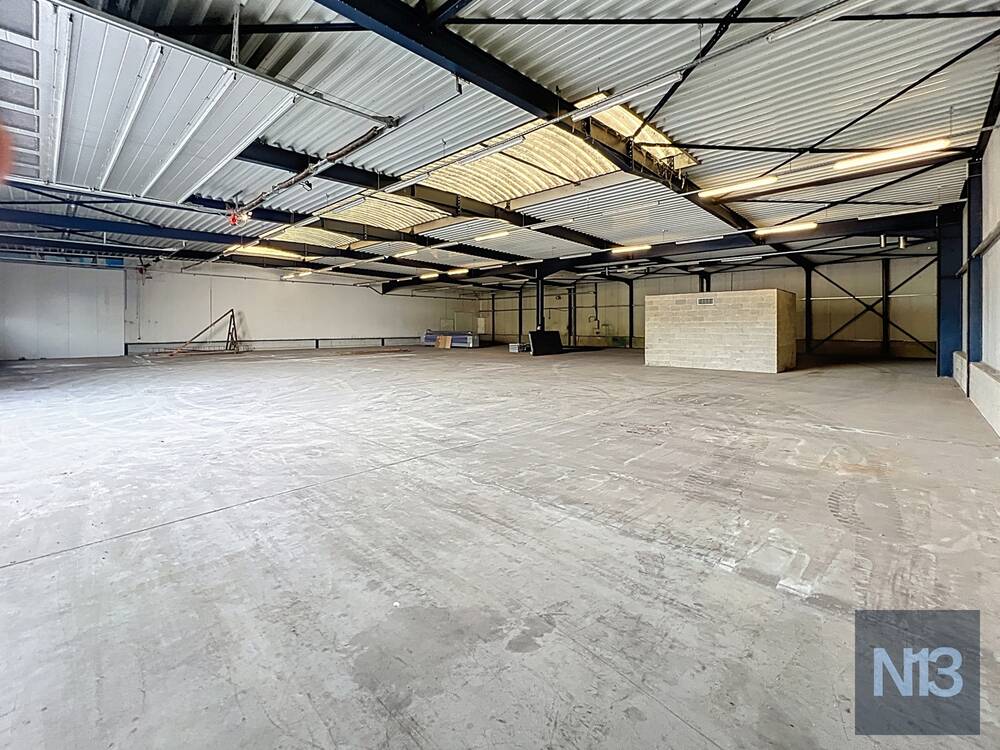 Commerce à louer à Andenne 5300 4125.00€ chambres 900.00m² - annonce 462673