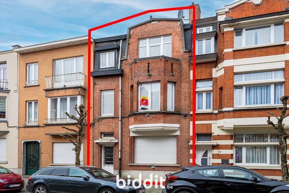 Appartementsgebouw te koop in Anderlecht 1070 210000.00€ 3 slaapkamers m² - Zoekertje 463089