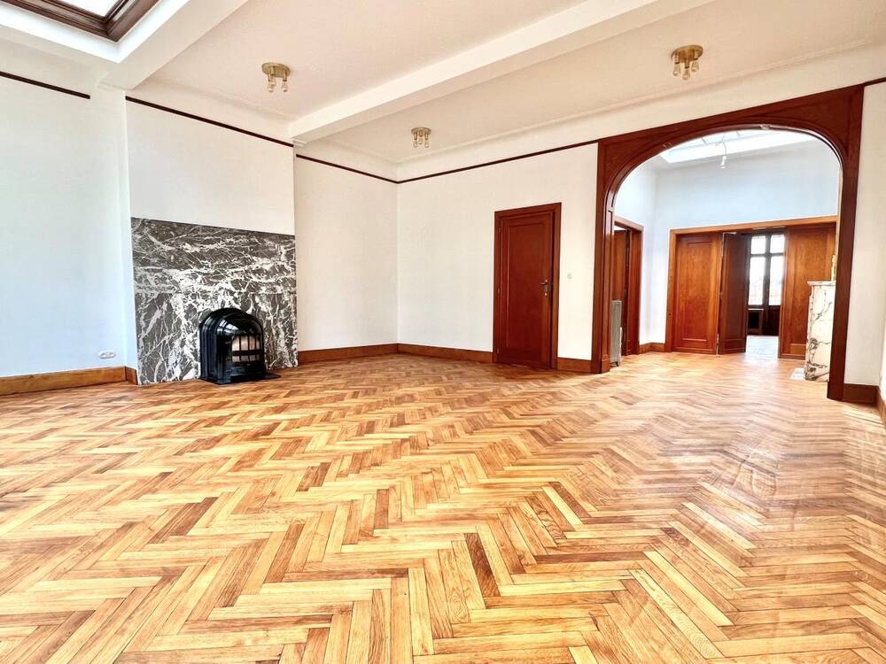 Huis te  huur in Ukkel 1180 3000.00€ 4 slaapkamers 284.00m² - Zoekertje 463437