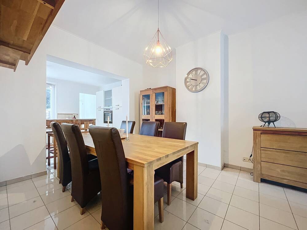 Huis te koop in Jette 1090 429000.00€ 3 slaapkamers 218.00m² - Zoekertje 463046