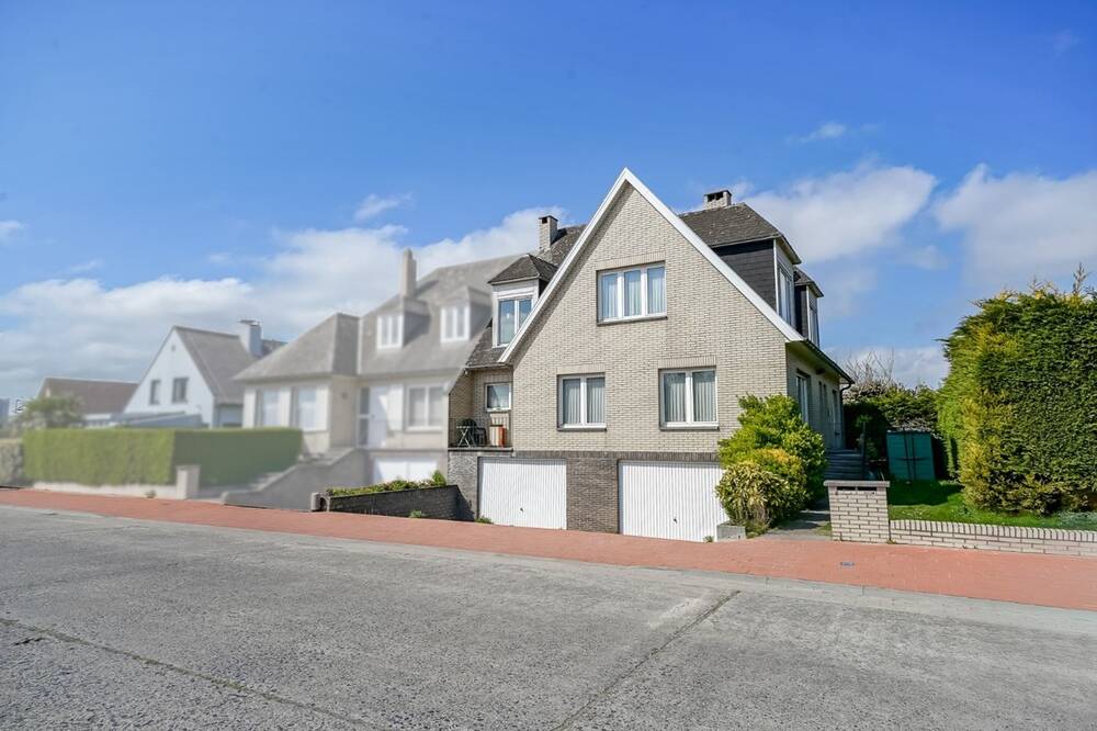 Appartementsgebouw te koop in Oostende 8400 425000.00€ 6 slaapkamers m² - Zoekertje 463526