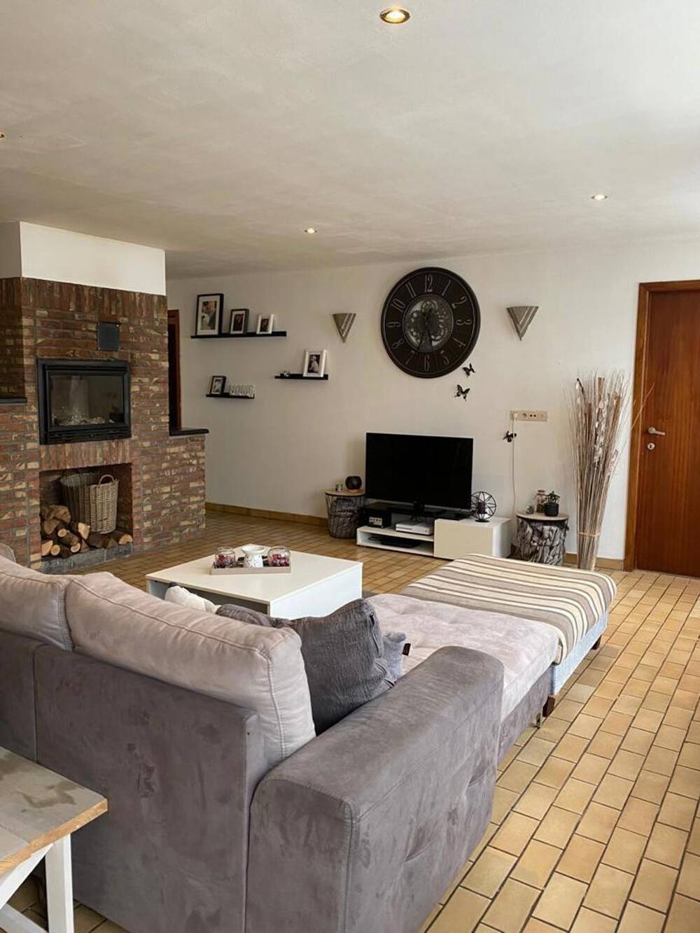 Rez-de-chaussée à vendre à Yvoir 5530 129500.00€ 1 chambres 114.00m² - annonce 462836