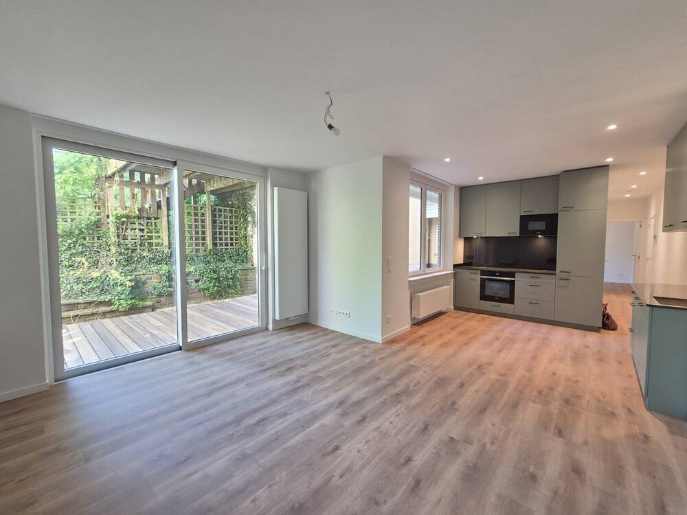 Rez-de-chaussée à louer à Saint-Gilles 1060 1495.00€ 2 chambres 70.00m² - annonce 464158