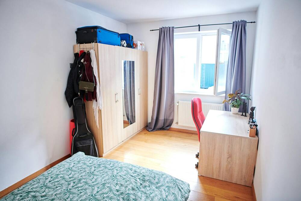 Appartement te  huur in Vorst 1190 600.00€ 1 slaapkamers 280.00m² - Zoekertje 794954