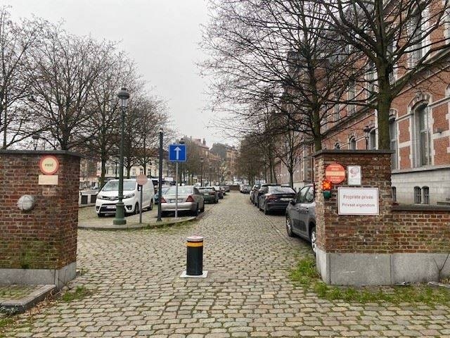Box te  huur in Schaarbeek 1030 100.00€  slaapkamers m² - Zoekertje 469809