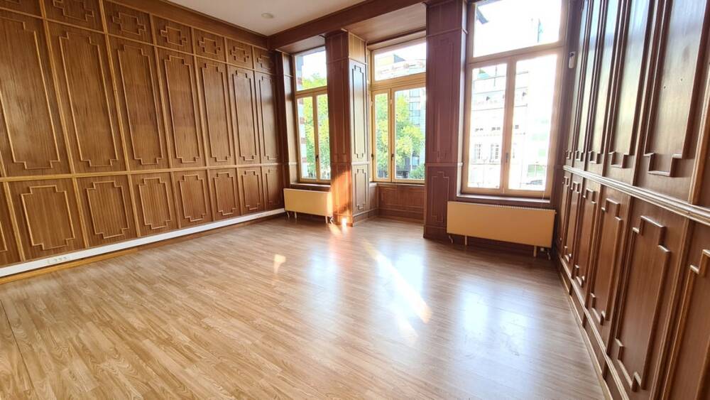 Handelszaak te huur in Elsene 1050 4500.00€ slaapkamers 500.00m² - Zoekertje 470863