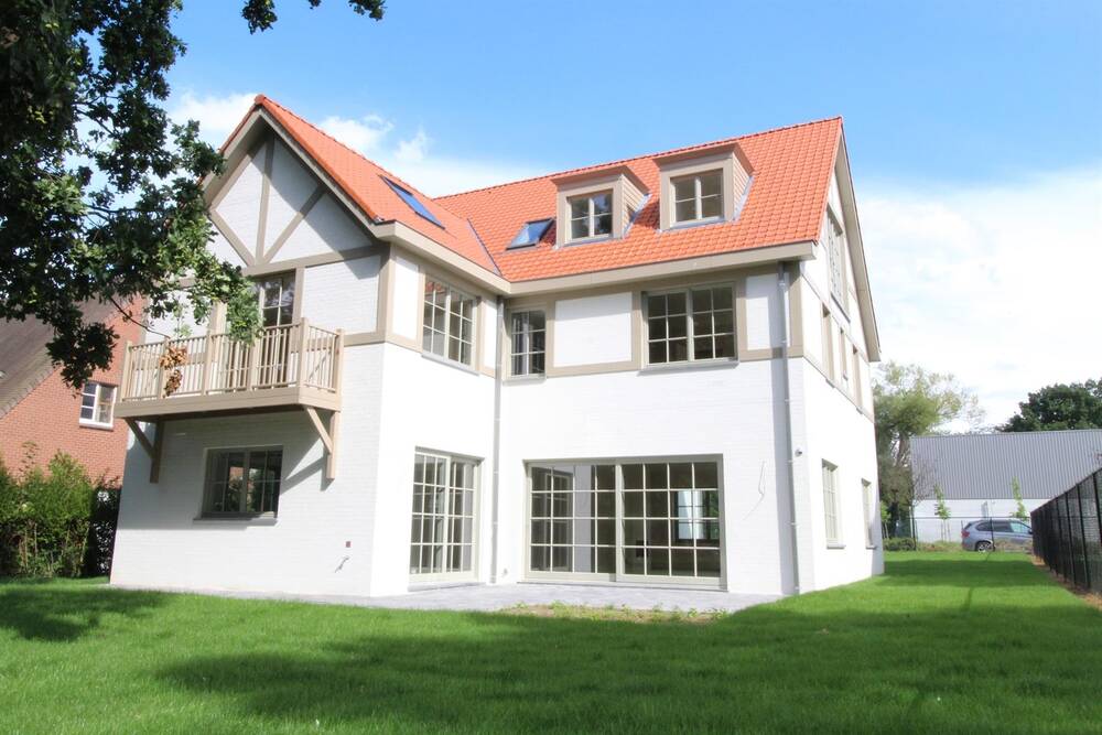 Villa te  huur in Sint-Pieters-Woluwe 1150 6700.00€ 5 slaapkamers 440.00m² - Zoekertje 471763
