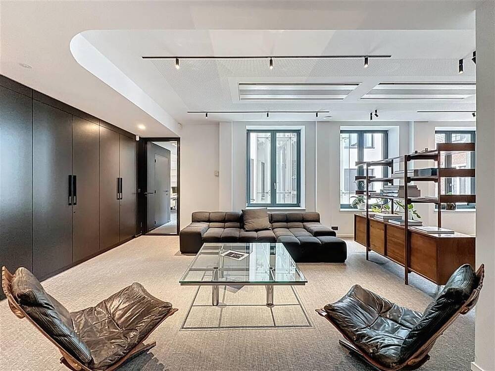 Handelszaak te huur in Sint-Gillis 1060 8541.00€ slaapkamers 409.00m² - Zoekertje 472969