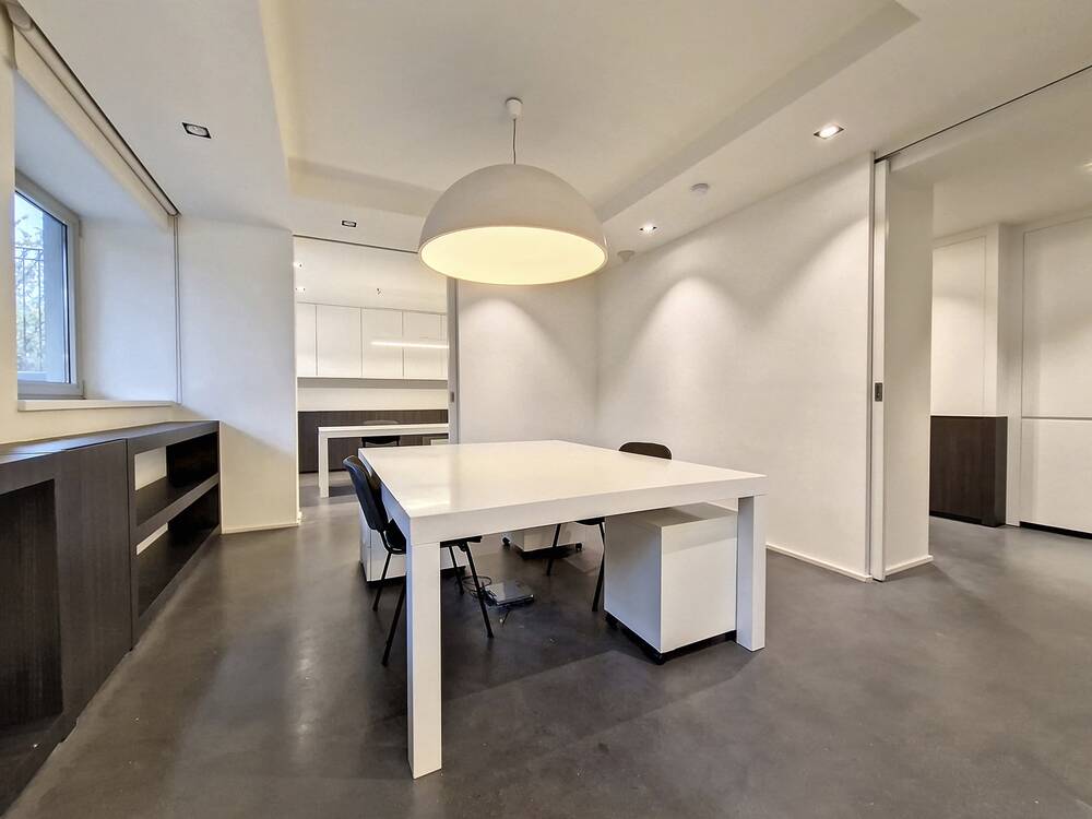 Handelszaak te koop in Ukkel 1180 350000.00€ slaapkamers 129.40m² - Zoekertje 475918