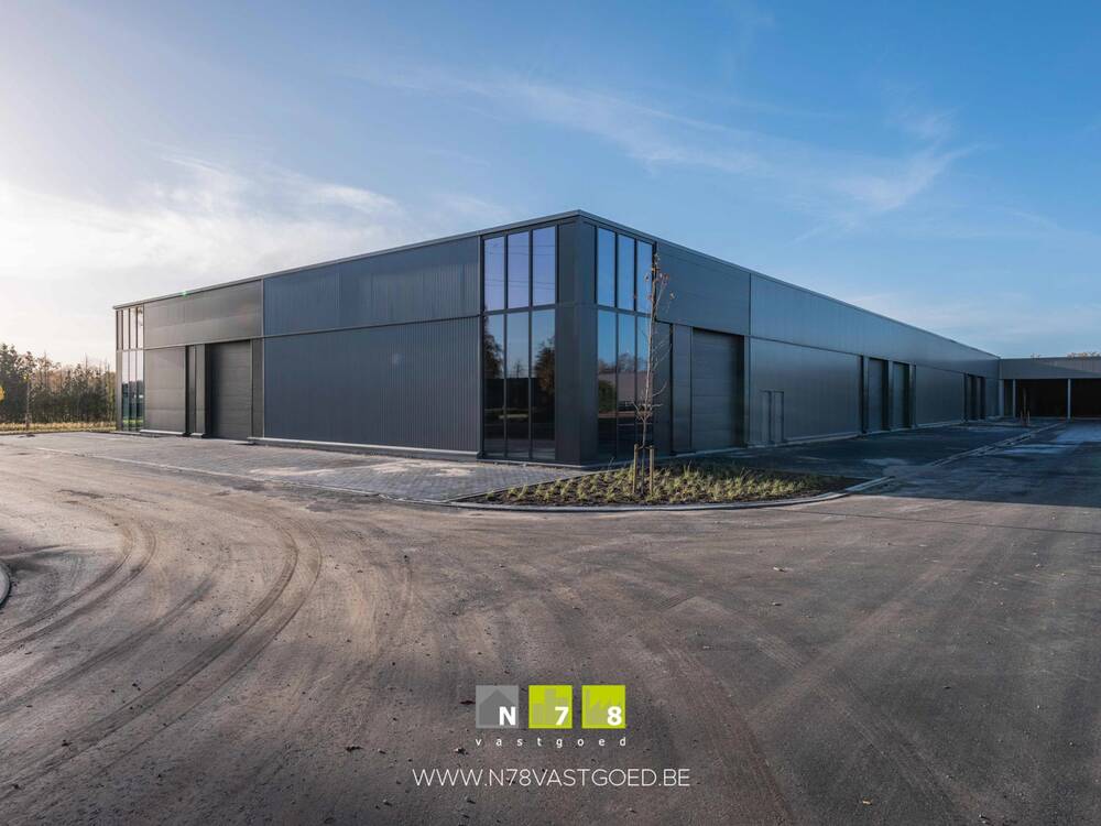 Immeuble de rapport - Immeuble à appartement à louer à Maaseik 3680 950.00€ chambres 232.80m² - annonce 476246