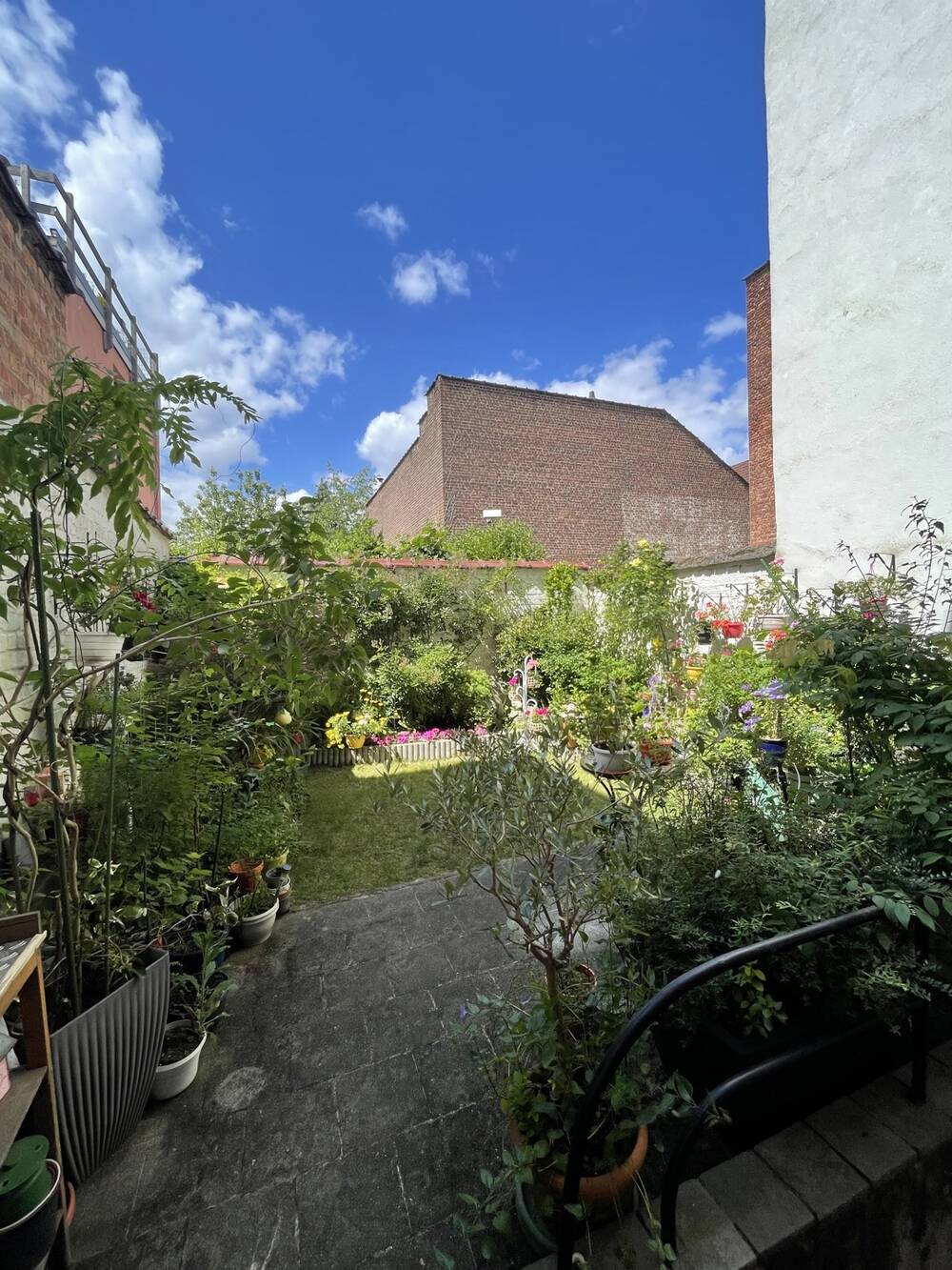 Huis te  in Etterbeek 1040 649000.00€ 4 slaapkamers 250.00m² - Zoekertje 475980