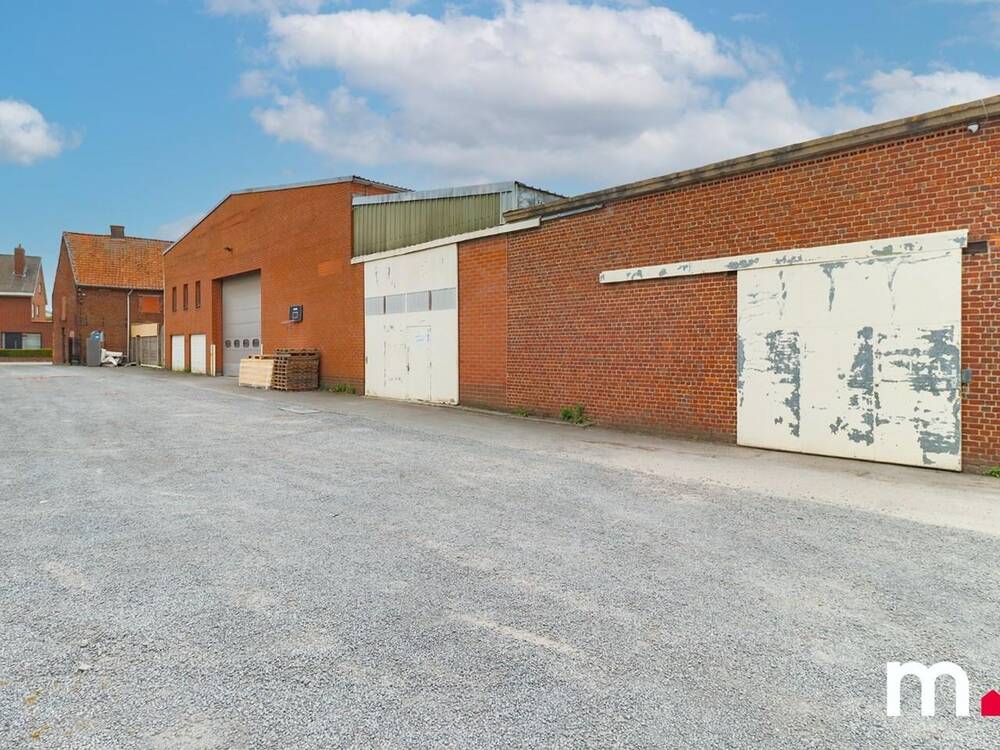 Handelszaak te koop in Gullegem 8560 650000.00€ slaapkamers m² - Zoekertje 477859