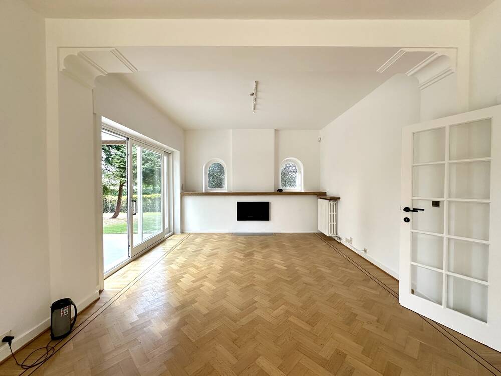Maison à louer à Auderghem 1160 3950.00€ 5 chambres 235.00m² - annonce 478039